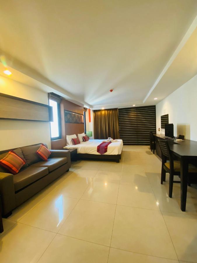 Tycoon Suite By Goad Avadhess Hospitality 1Km Walking Street Pattaya Beach Eksteriør billede
